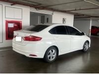 ขายรถฮอนด้า ซิตี้ รุ่น 1.5 V-iVTec ปี 2014 ออโต้ สีขาวมุก ราคา 265,000 บาท ผู้หญิงขับ ใช้มือเดียว Honda City รูปที่ 3